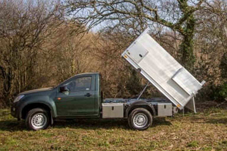 Isuzu  Flatbed, Tipper and Dropside - Roger Young